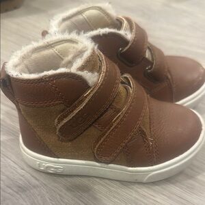 UGG Brown High-Top Boots with Fluffy Lining